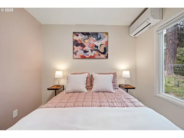 Eugene, OR 97405,3569 WILLAMETTE ST