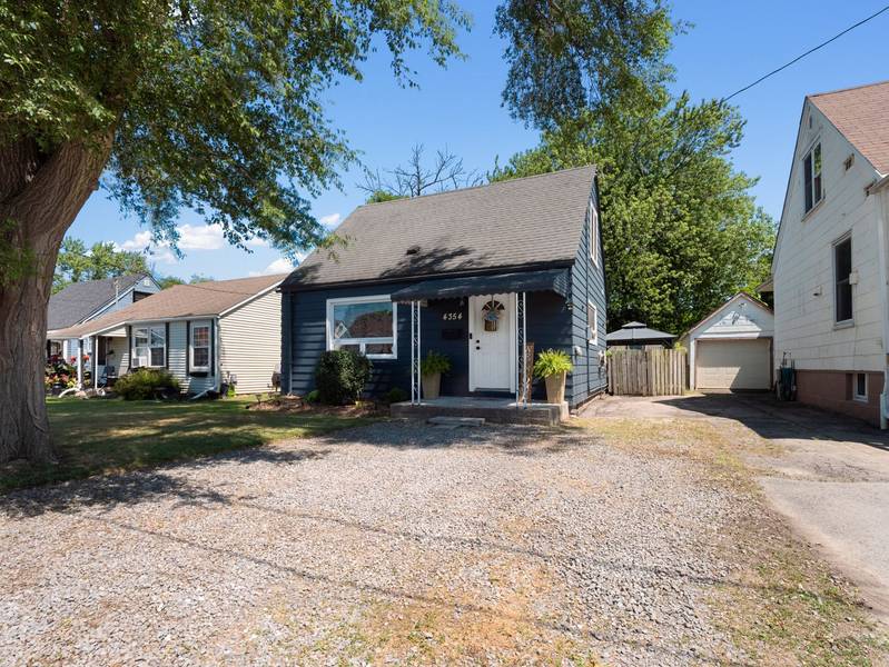 4354 Fifth AVE, Niagara Falls, ON L2E 4R2