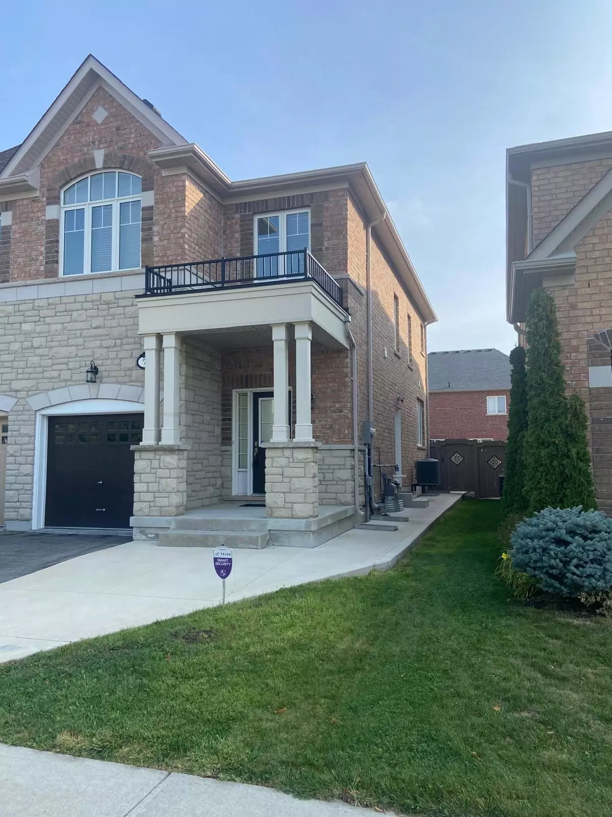 Caledon, ON L7C 4A9,7 Vinewood RD