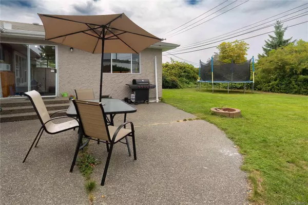 Parksville, BC V9P 2H6,141 Jensen Ave E