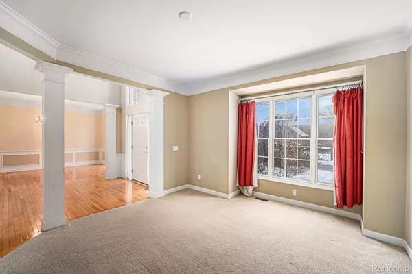 Northville, MI 48168,45247 OAK FOREST DR