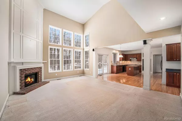 Northville, MI 48168,45247 OAK FOREST DR