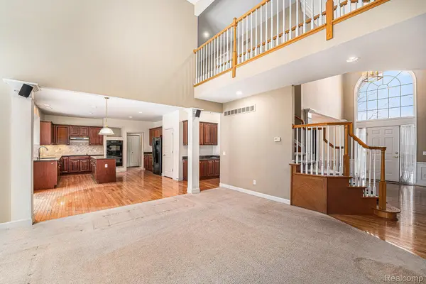 Northville, MI 48168,45247 OAK FOREST DR