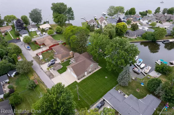 Hamburg, MI 48139,0 GLENROYLET DR