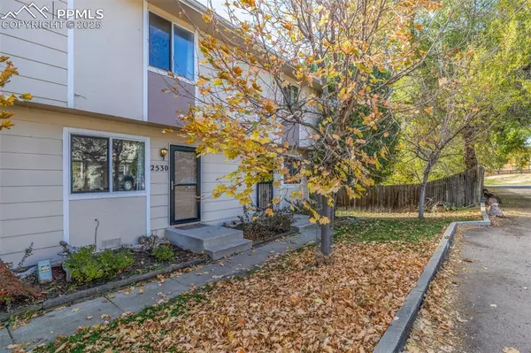 Colorado Springs, CO 80909,2530 Knob Hill CT