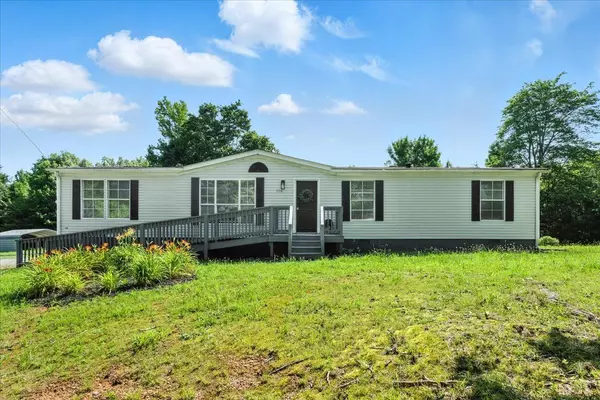 1116 Pine Height TRL, Halifax, VA 24558