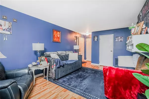 Staten Island, NY 10314,120 Devon LOOP #6