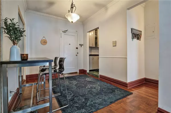 Brooklyn, NY 11223,602 Avenue T #6A