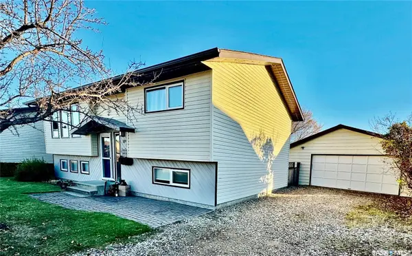 38 Howard CRESCENT,  Lanigan,  SK S0K 2M0