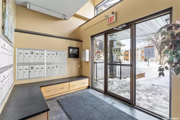 Saskatoon, SK S7M 4E5,1435 EMBASSY DRIVE #305