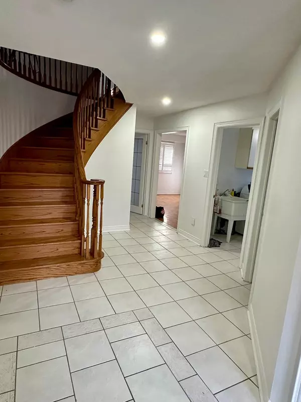 Burlington, ON L7P 4N5,2178 Bader CRES