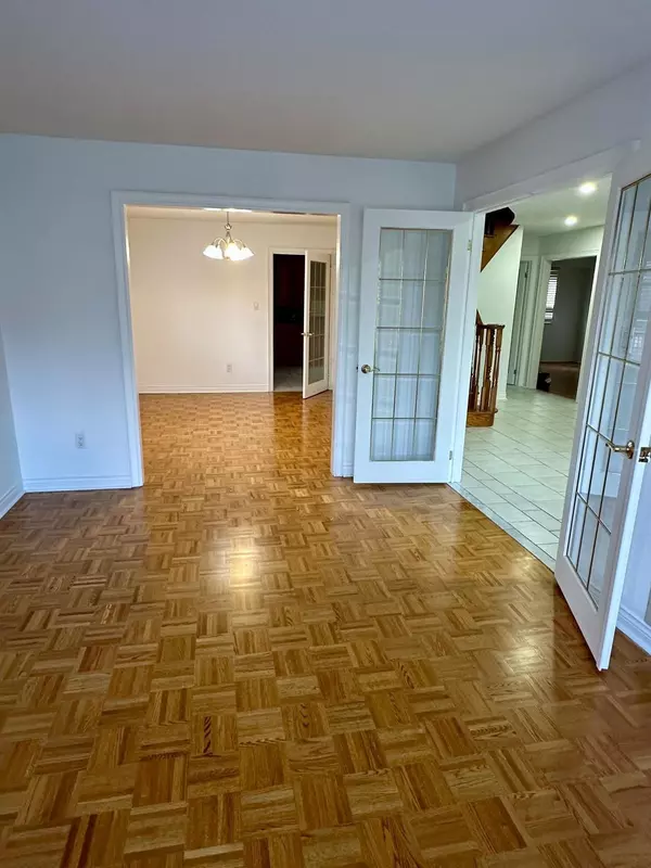 Burlington, ON L7P 4N5,2178 Bader CRES