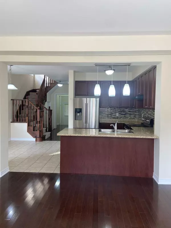 Caledon, ON L7C 4A9,7 Vinewood RD