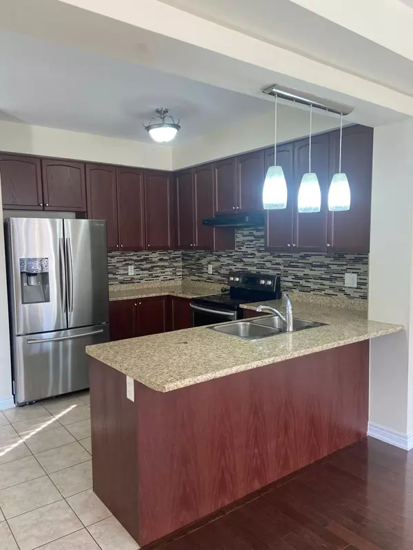 Caledon, ON L7C 4A9,7 Vinewood RD