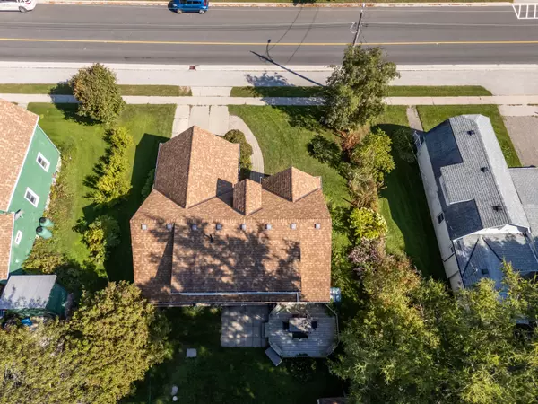 Northern Bruce Peninsula, ON N0H 1W0,96 Main ST