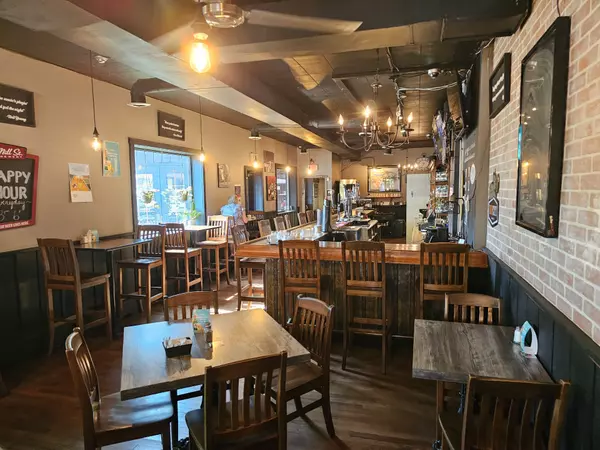 Hamilton, ON L8K 1B5,1342 Main ST E