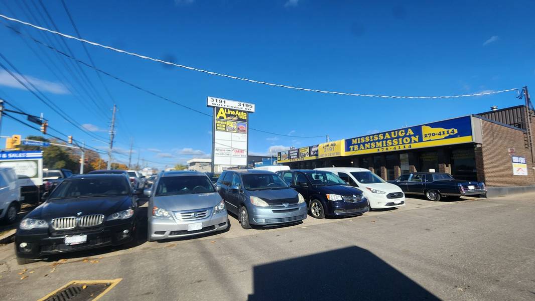 3191 Wolfedale RD, Mississauga, ON L5C 1V8