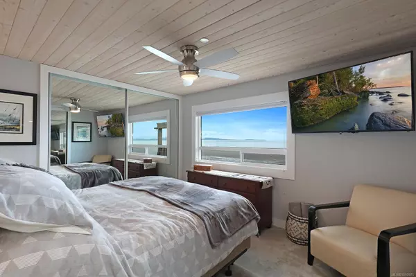 Qualicum Beach, BC V9K 2H2,2935 Island Hwy W