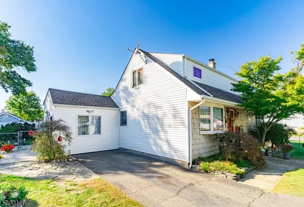 Hazlet Twp., NJ 07730,8 Lynn Blvd