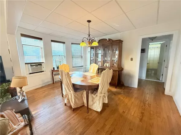 Rockaway Park, NY 11694,182 Beach 129th ST