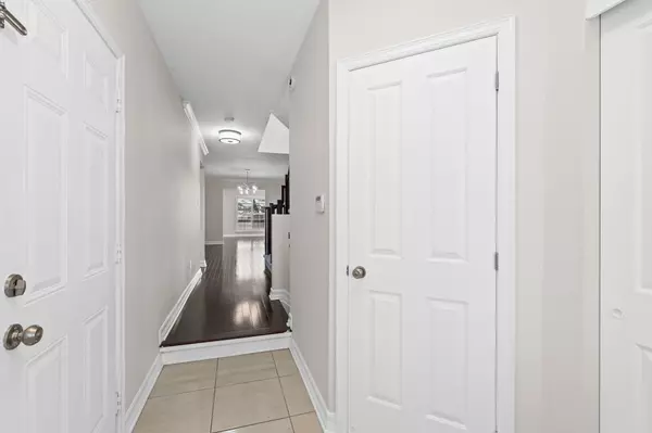 Barrhaven, ON K2J 0P6,552 Ashbourne CRES