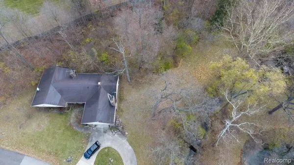 Southfield, MI 48034,29200 Wildbrook DR