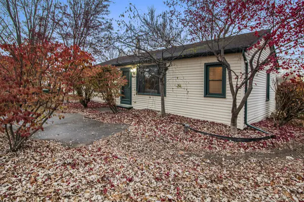 642 Gilman ST, Garden City, MI 48135