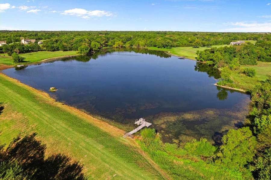 725 Wilson Road, Whitewright, TX 75491