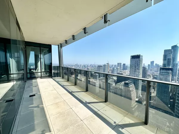 Toronto C01, ON M4Y 1J6,5 St Joseph ST #4501