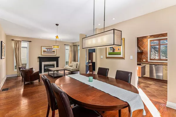 Cyrville - Carson Grove - Pineview, ON K1J 1E7,1386 Chicory PL