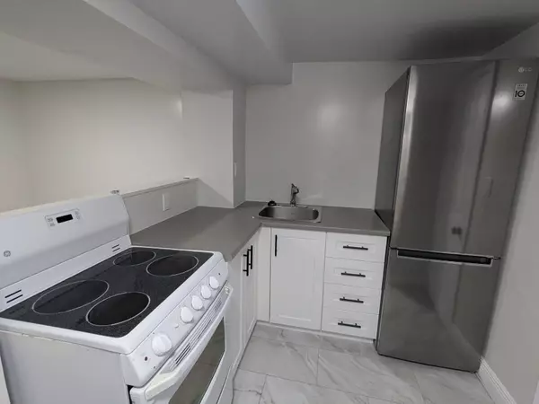 6447 Culp ST #B, Niagara Falls, ON L2G 2C2