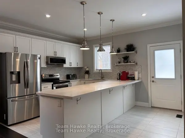 Barrie, ON L4N 6X8,152 Bishop DR