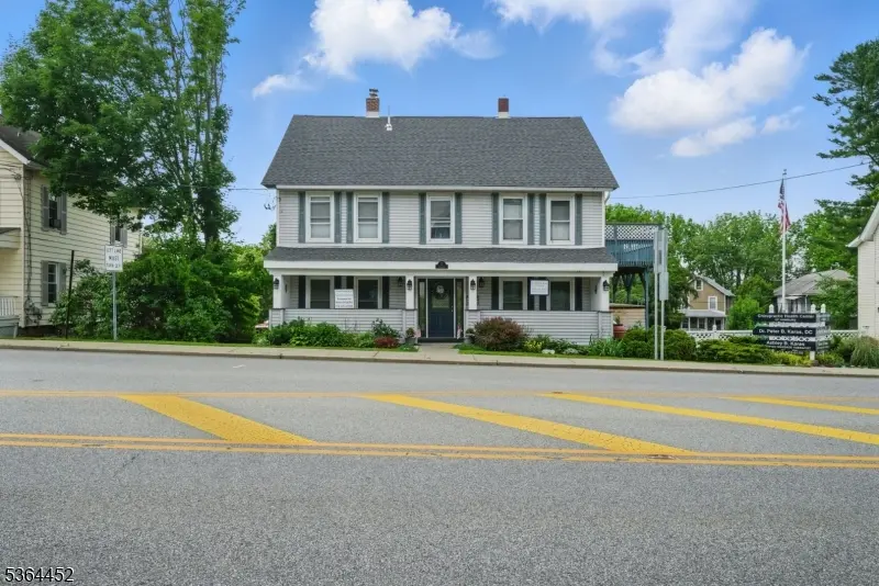 11 Vernon Ave, Hamburg Boro, NJ 07419