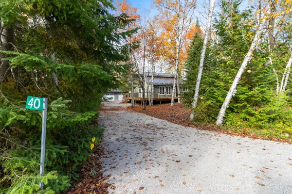 South Bruce Peninsula, ON N0H 2T0,40 Rolling Hills DR