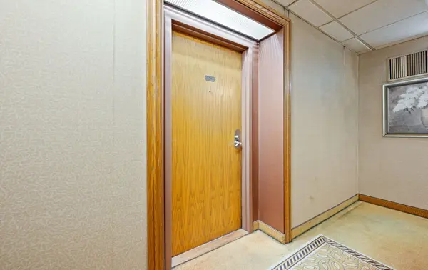 Brampton, ON L6Y 3B1,310 Mill ST S #1207