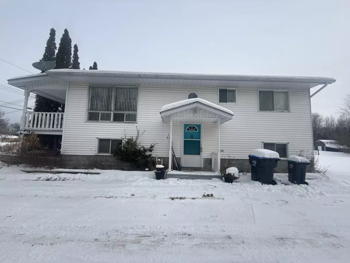 Tay, ON L0K 1R0,203 Woodlands AVE