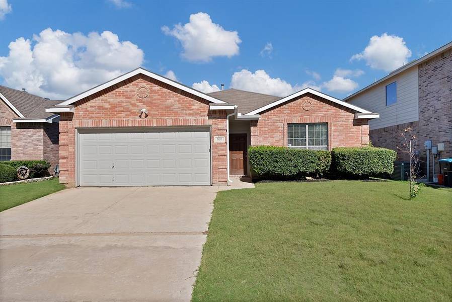 3813 Cane River Road, Fort Worth, TX 76244