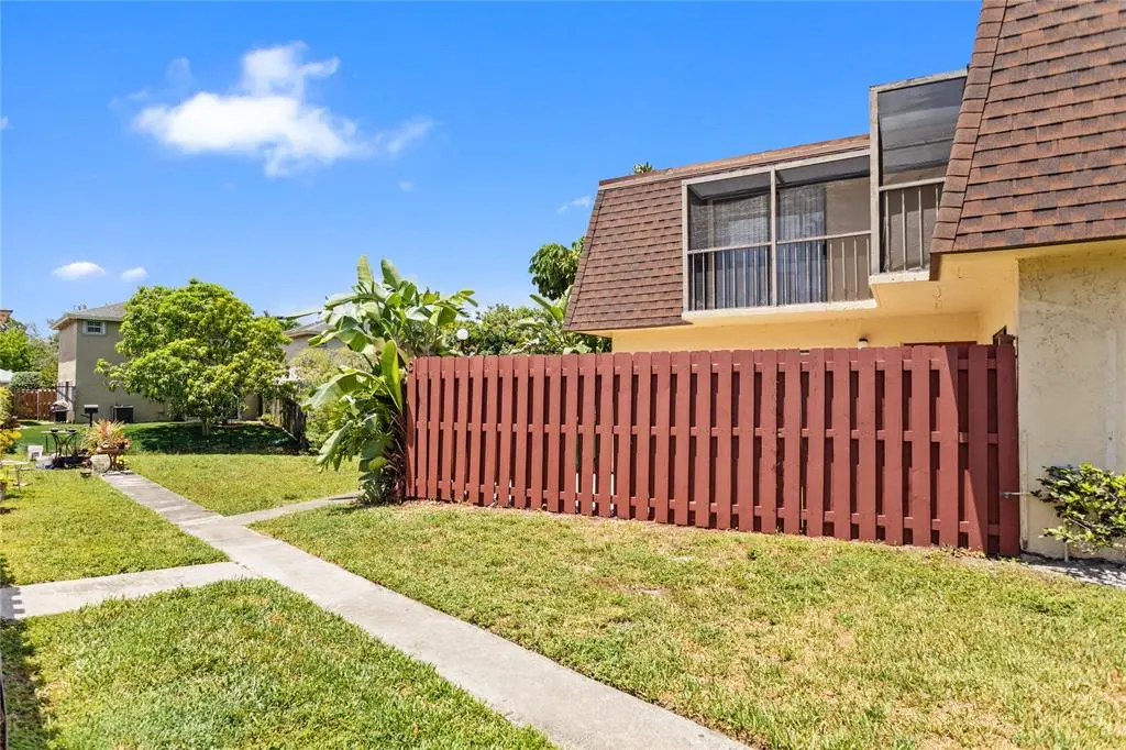 Tamarac, FL 33319,5822 Swordfish Ct #C