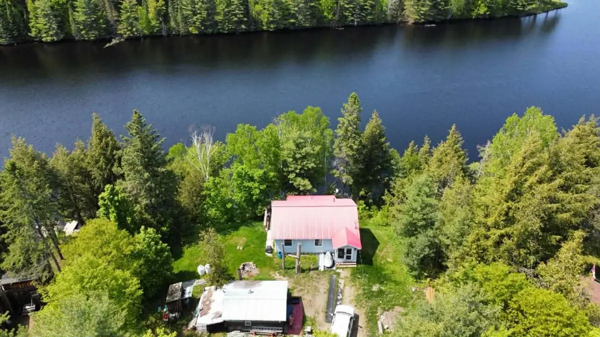 Greater Madawaska, ON K0J 1H0,6113 Centennial DR