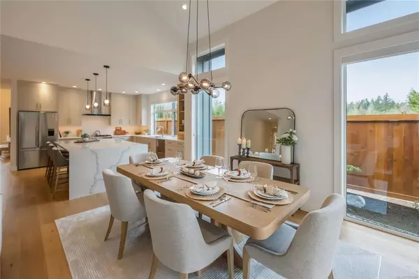 Qualicum Beach, BC V9K 1M5,948 Flagstick Rd