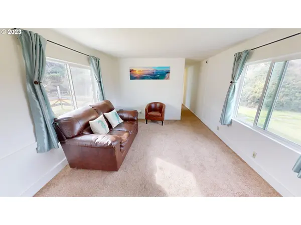 Gold Beach, OR 97444,24298 CARPENTERVILLE RD