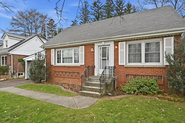 Burlington, ON L7T 2T8,291 Merle AVE