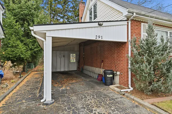 Burlington, ON L7T 2T8,291 Merle AVE