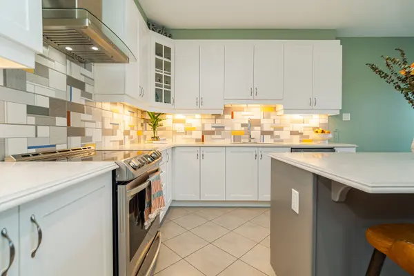 Barrhaven, ON K2J 6H3,722 Devario CRES