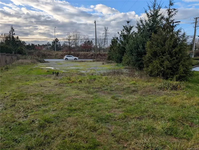 4225 Douglas St, Saanich, BC V8Z 0B9