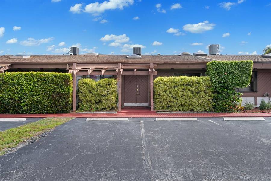 2679 S Parkview Dr #2679, Hallandale Beach, FL 33009