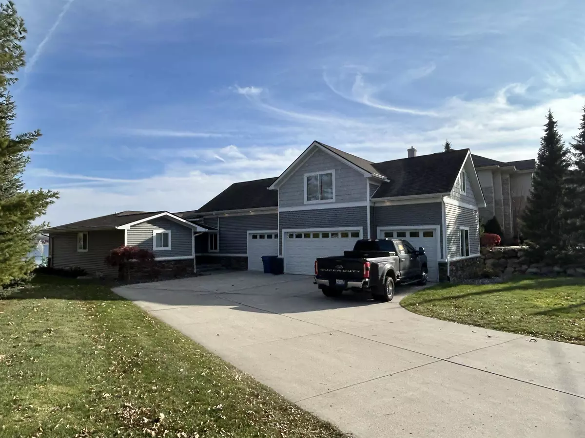 Fenton, MI 48430,12419 Margaret DR