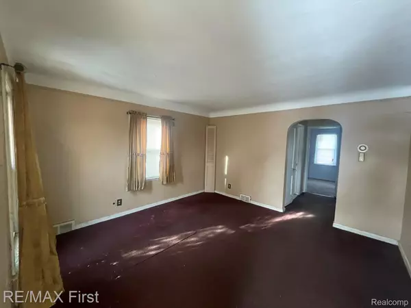 Detroit, MI 48205,16283 CARLISLE ST