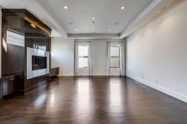 Dallas, TX 75219,4418 Holland Avenue #B