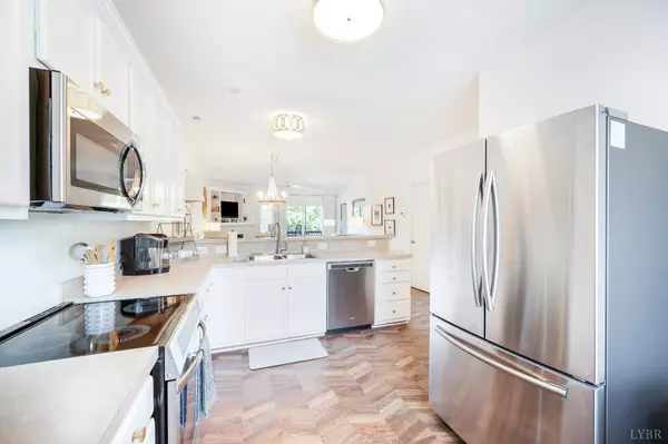 Huddleston, VA 24104,1175 Mariners WAY